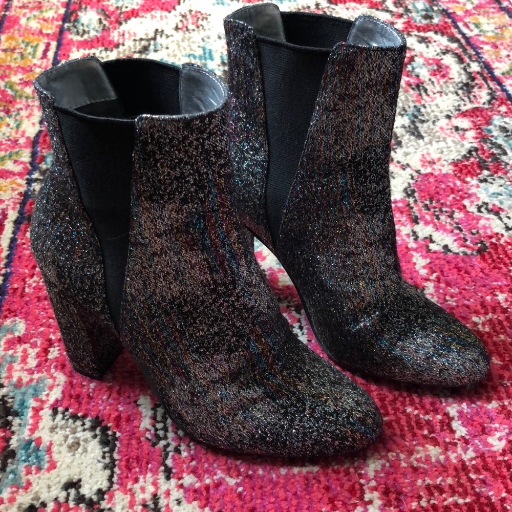 Steve Madden bootie, size 6